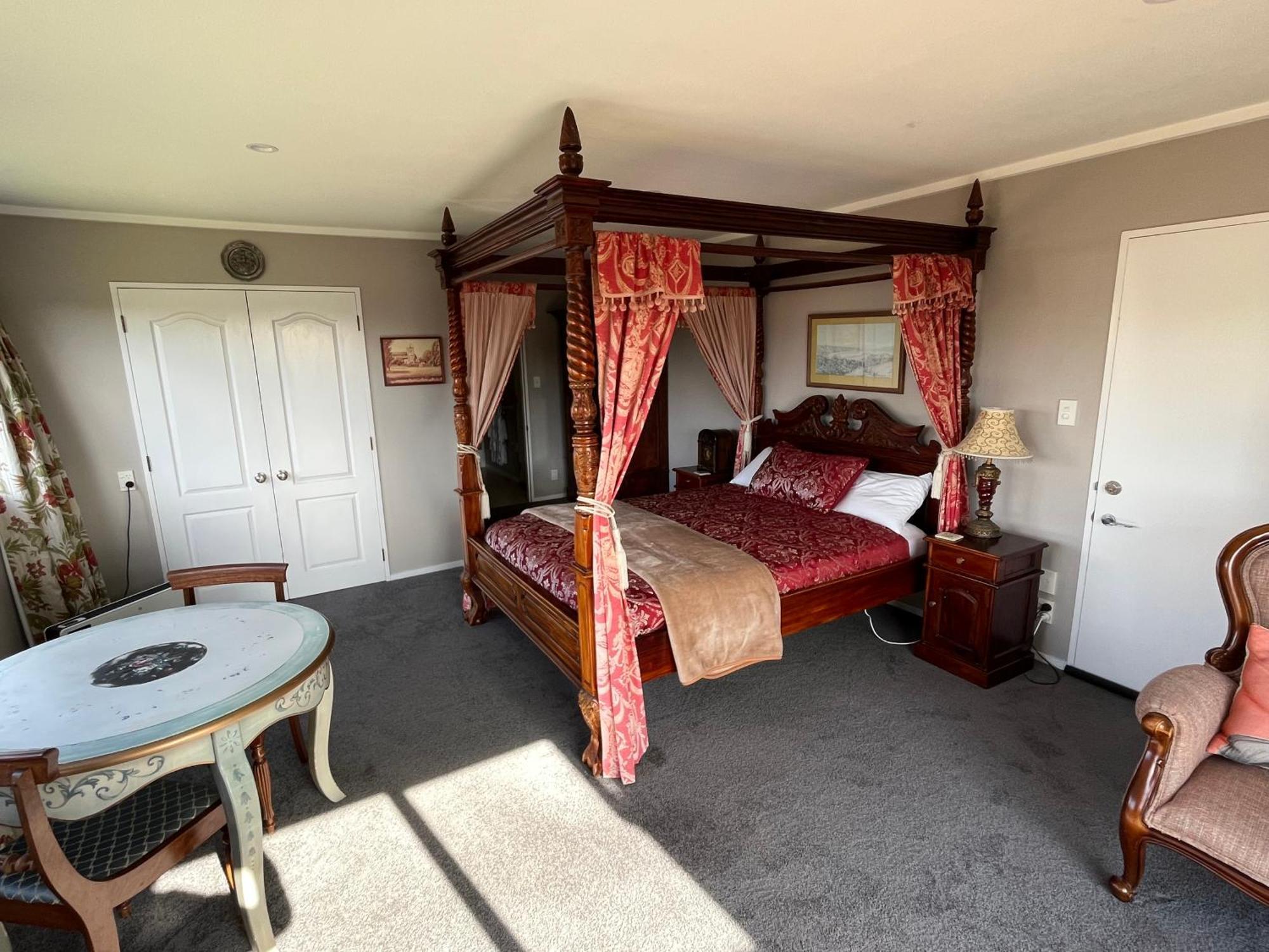 Tudor Manor Bed & Breakfast Bed and Breakfast Paraparaumu Buitenkant foto